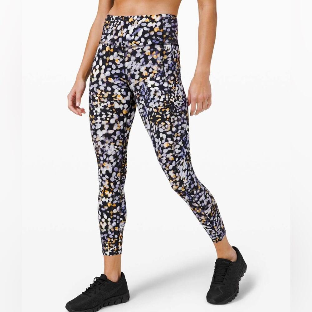 Lululemon Fast and Free Tight II 25" Non-Reflective Nulux
Metropolis Glow 4